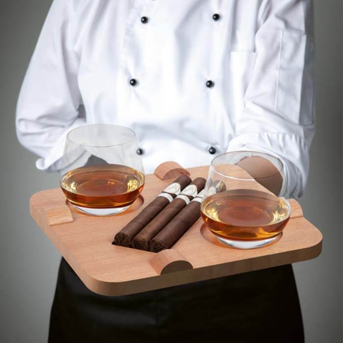3 Davidoff Chefs Edition Cigars on the wooden lid used as a tray served with 2 glasses of whisky