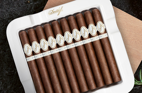 Davidoff Chefs Edition 2021 box with ten cigars