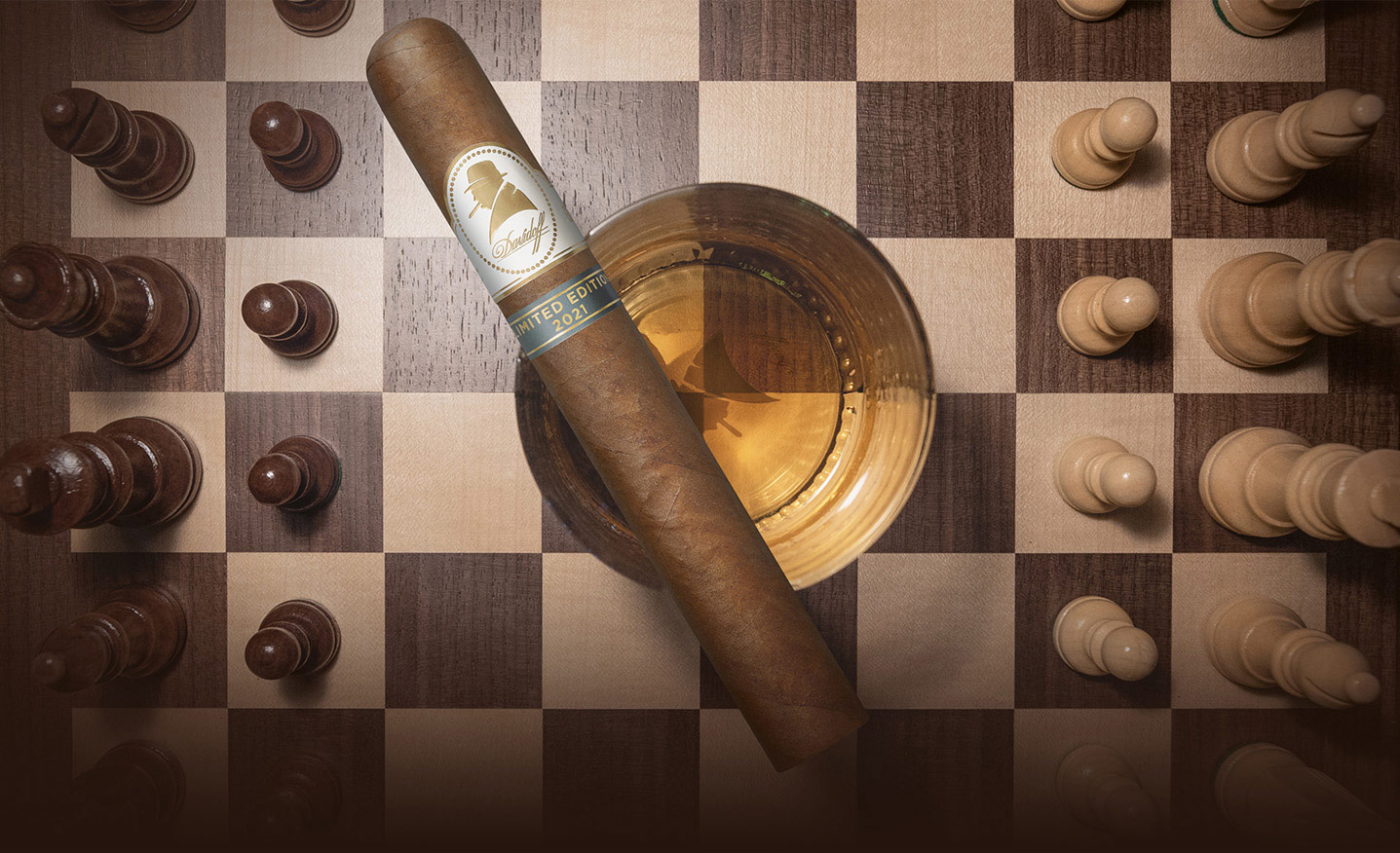 The Davidoff Winston Churchill Cigar 2021 with a whisky glass